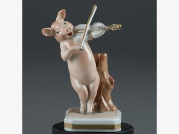 Musician Violin Pig porcelain hand-painted Porzellanmanufactur Plaue