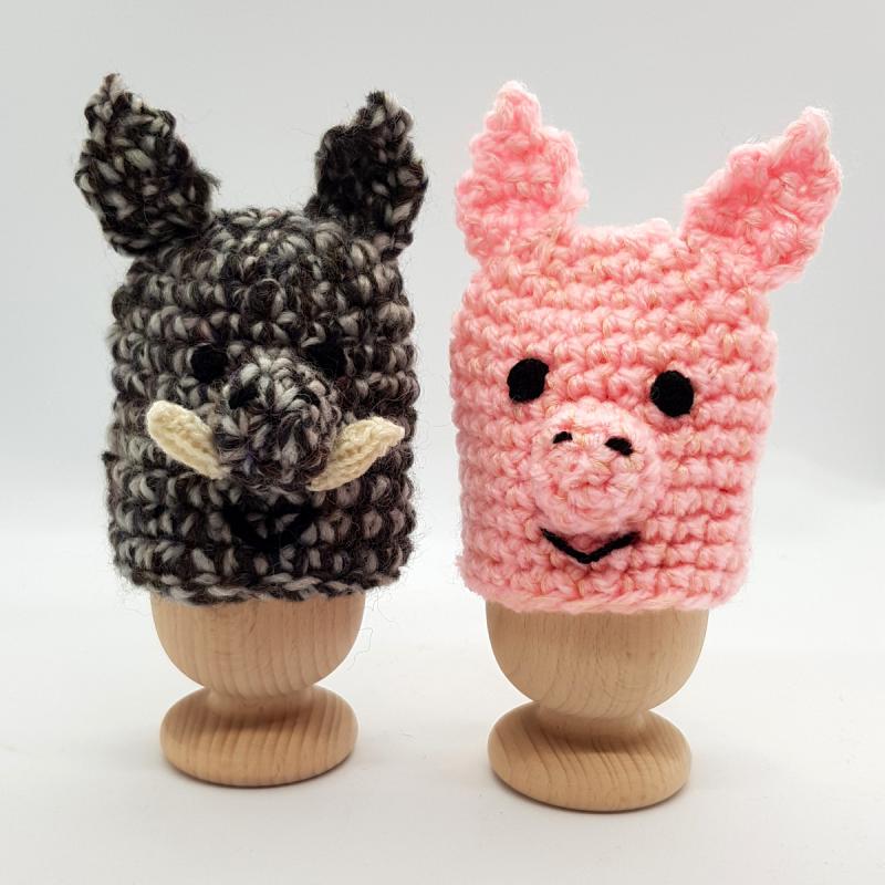 Egg cosy pig Clara. crocheted