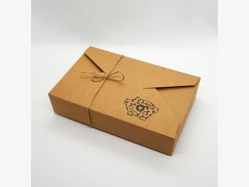 Geschenkbox Schachtel m. Schwein Herz Kraftpapier/Karton naturbraun Gr.L
