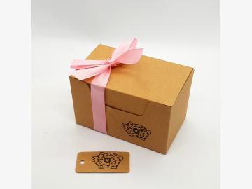 Gift box with Pig Cardboard brown Heart Size L
