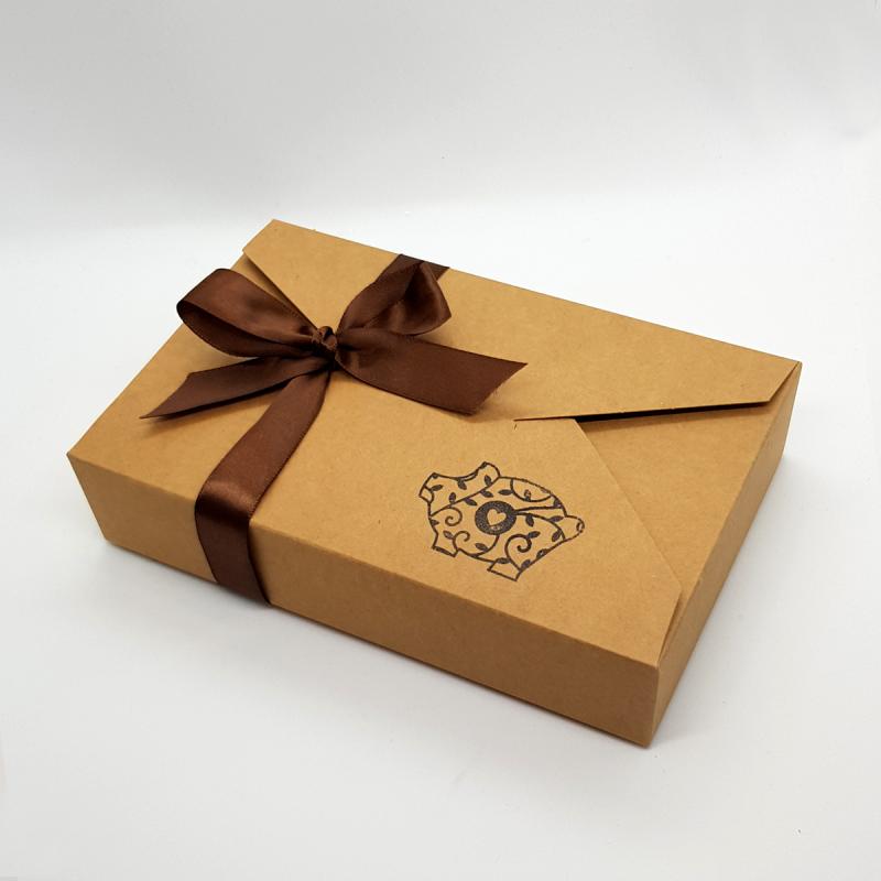 Geschenkbox Schachtel m. Schwein Herz Kraftpapier/Karton naturbraun Gr.L