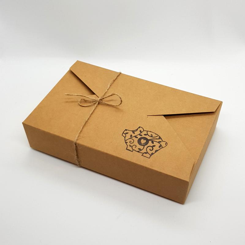 Gift box with Pig Cardboard brown Heart Size L